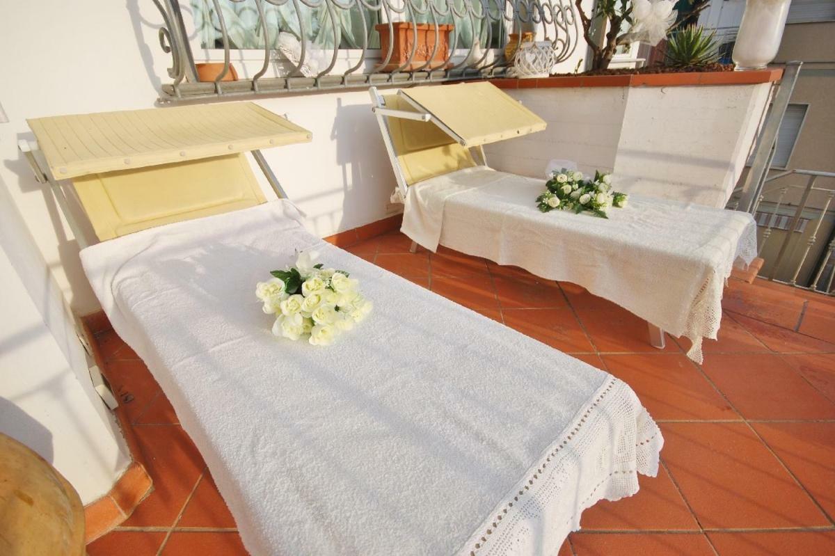 Raffinato Attico Vicino Al Mare Con Solarium Lido Di Камайоре Екстер'єр фото